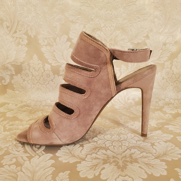 BCBG Paris Nude Flesh Tone Cut Out Peep Toe Suede Slingback High Heel Sandals - Picture 6 of 12